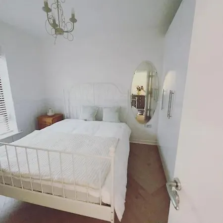 Apartment Beside The Sea Robswall Malahide